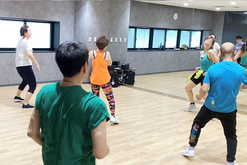ZUMBAフィットネス
